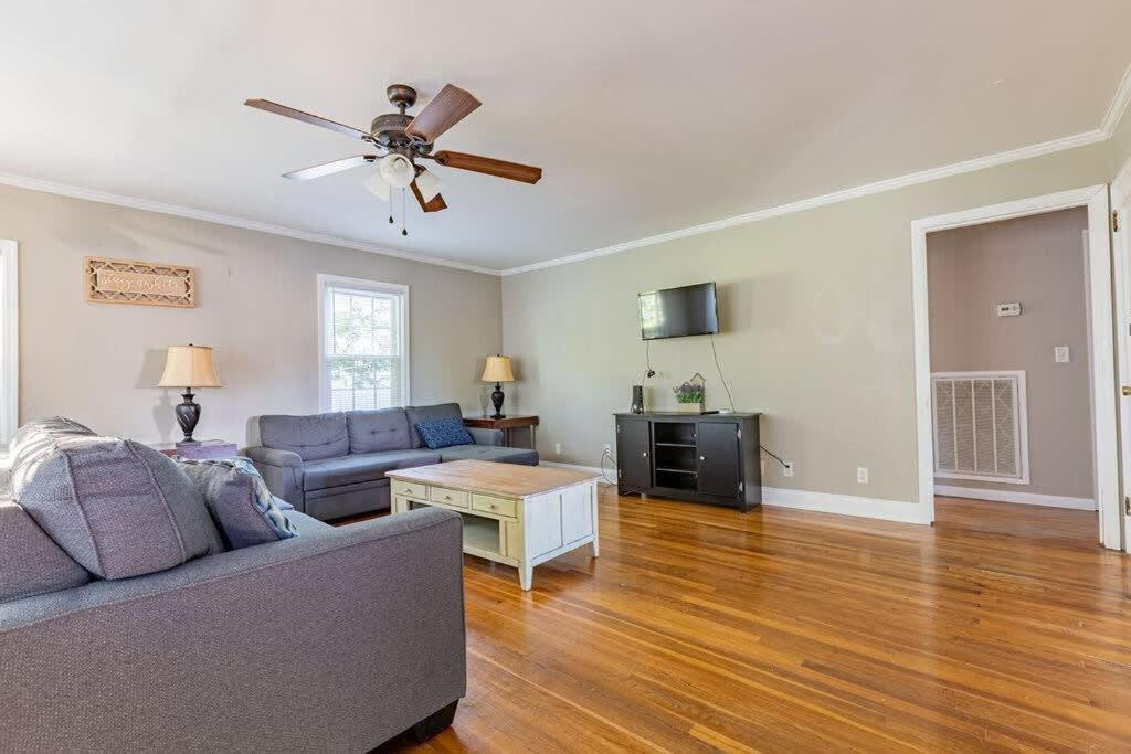 Charming 3-Bedroom Home In Rossville, Ga - Family Retreat Eksteriør billede